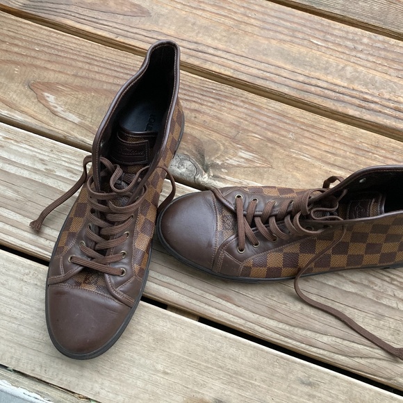 Louis Vuitton fashion sneakers - Picture 1 of 10